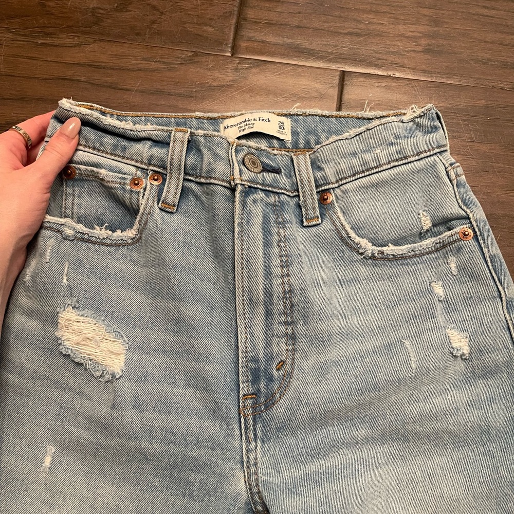 New with tags Abercrombie skinny jeans